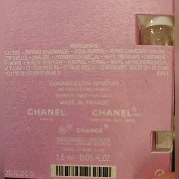NEW Chanel CHANCE Eau Tendre Eau de Toilette EDT Spray Sample Vial 0.05 oz/1.5ml - Picture 3 of 6